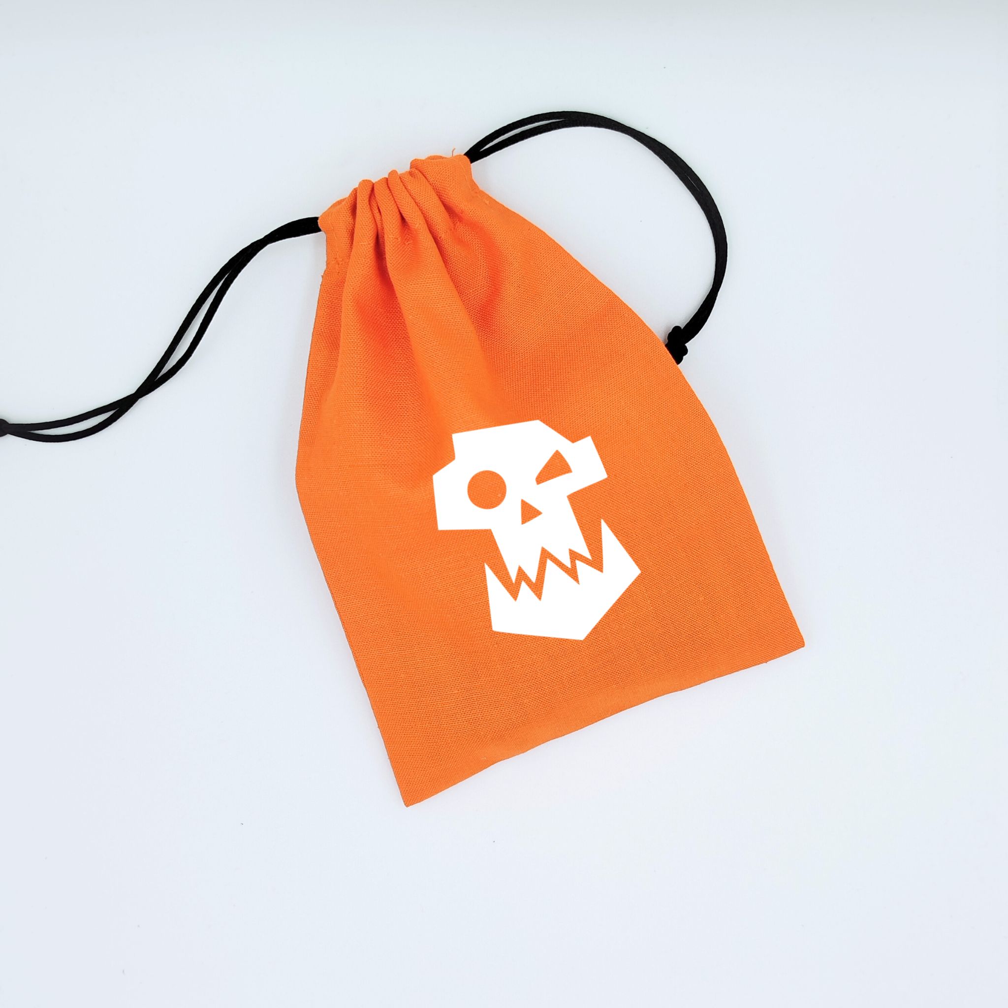 Bourse à dés orange avec flex thermocollant Ork blanc fermée