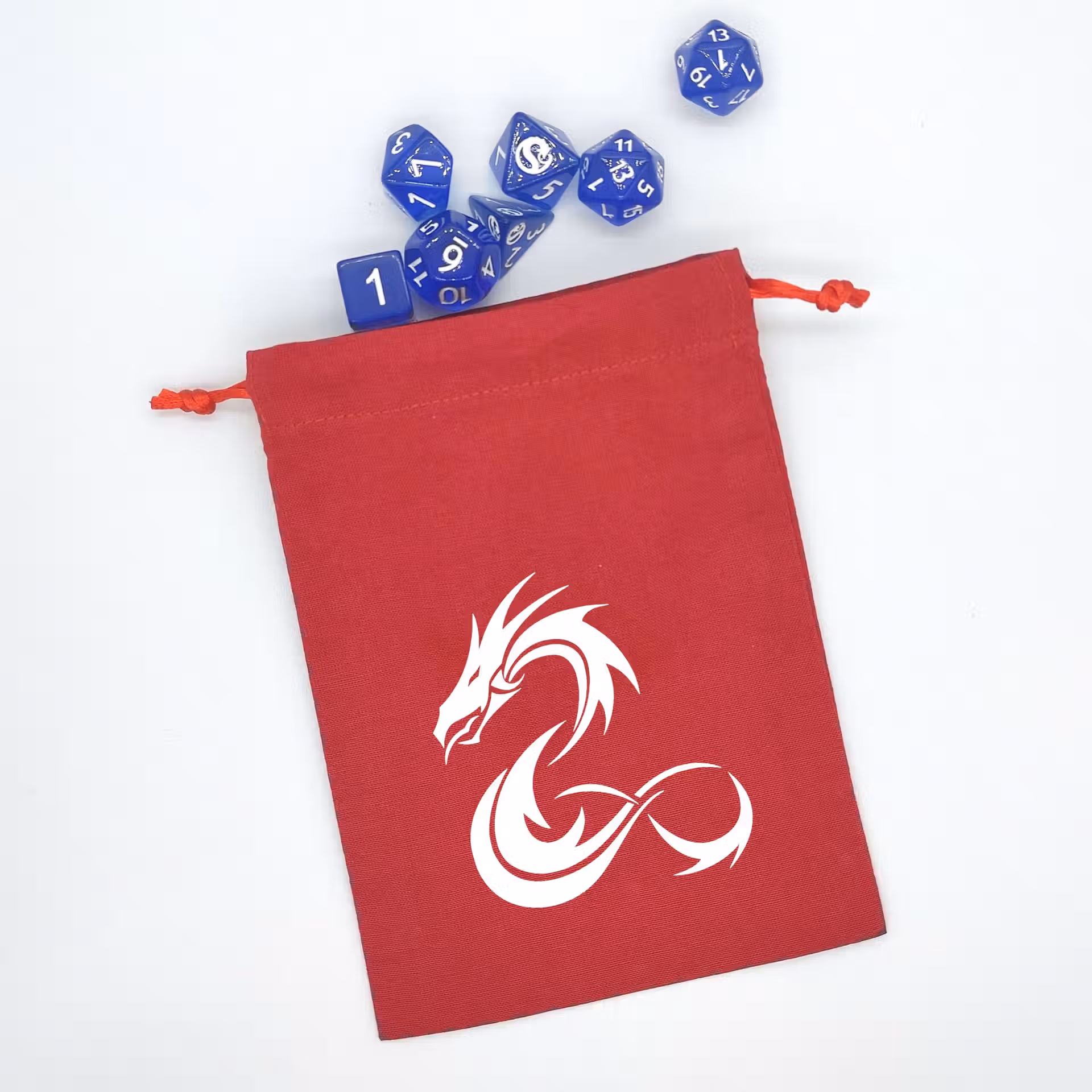 Bourse à dés plate rouge motif dragon blanc avec dés de jeux de rôle donjons et dragons