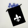 Bourse à dés plate - motif Fleur de lys - logo des Sœurs de bataille (SOB)