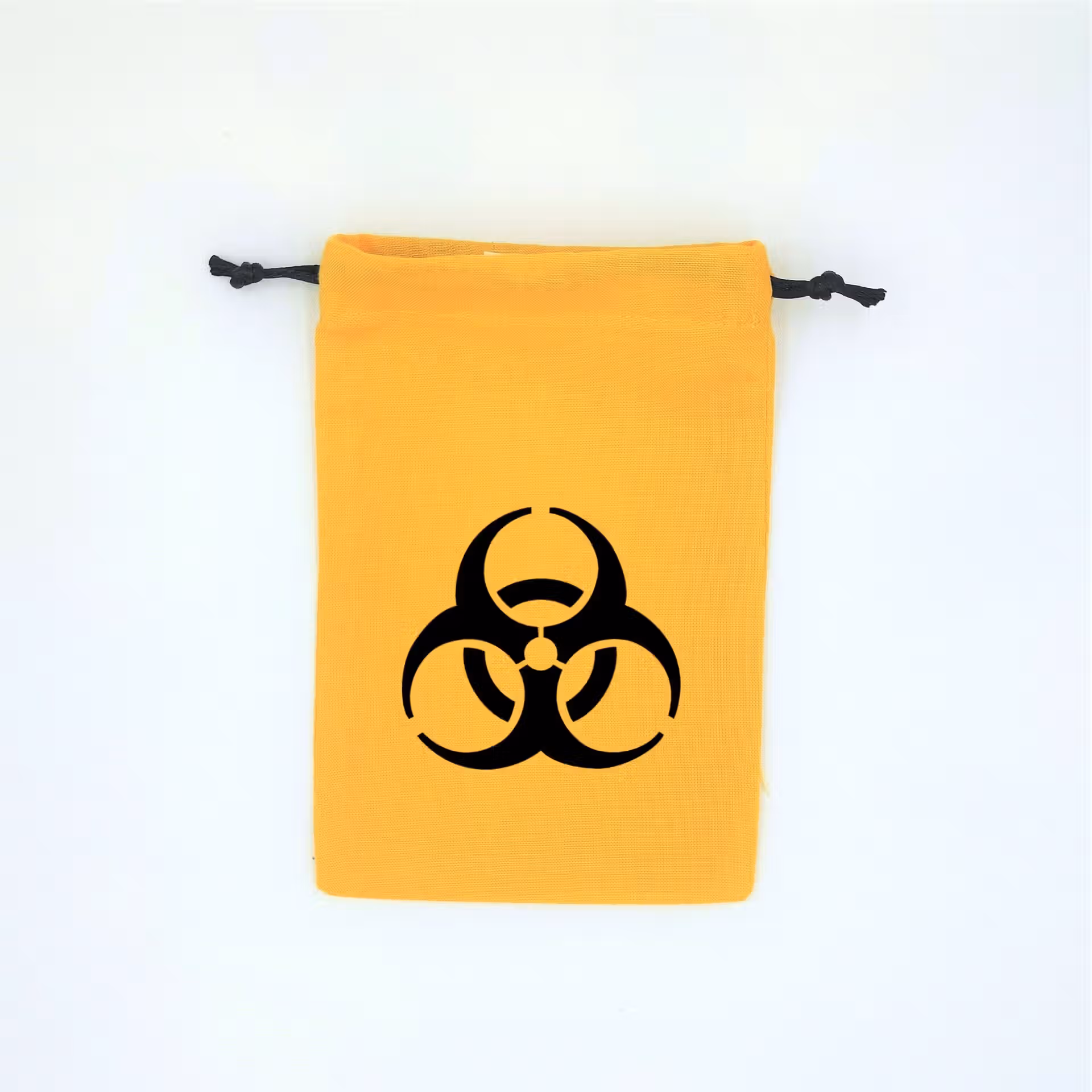Bourse à dés plate jaune - motif risque biologique noir Bourse à dés plate jaune - motif risque biologique noir avec un set de dés de jeu de rôle