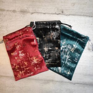 lot de 3 bourses à dés plate (rouge, noir et vert) en velours ras marbré, argenté et doré