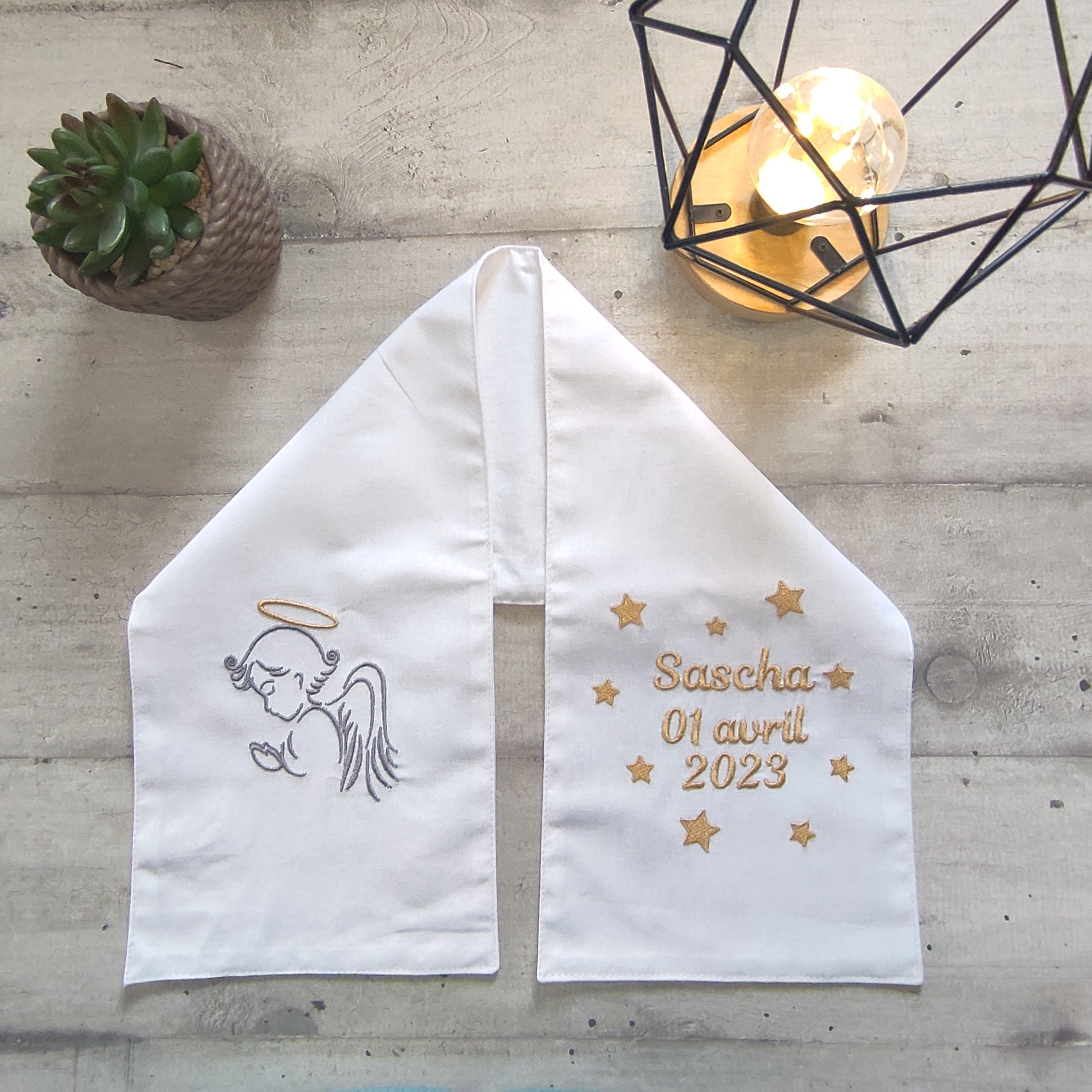 écharpe de baptême en coton brodée personnalisée