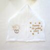 Echarpe de baptême personnalisée en double gaze de coton brodée avec une colombe et une croix