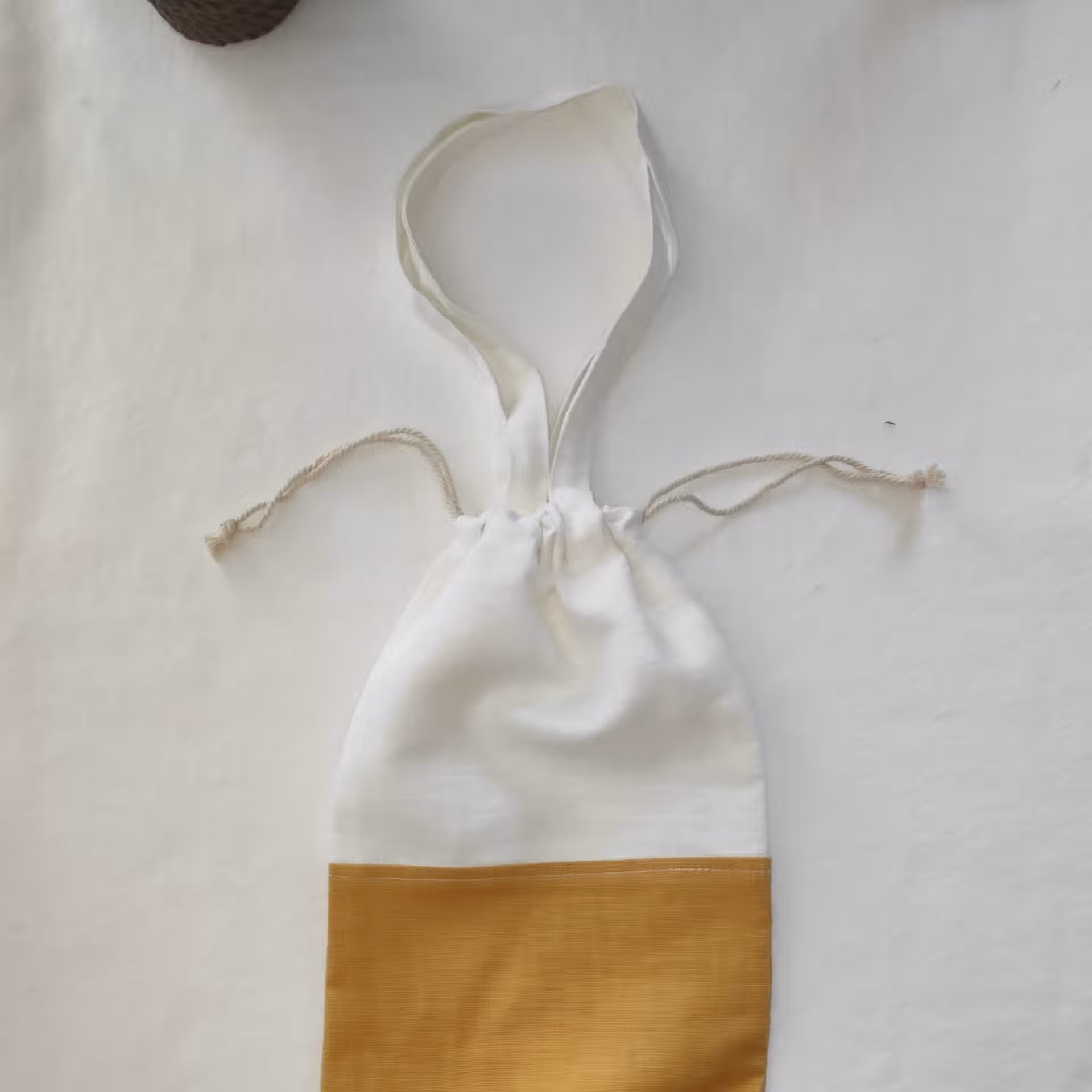sac à pain bicolore jaune fermé