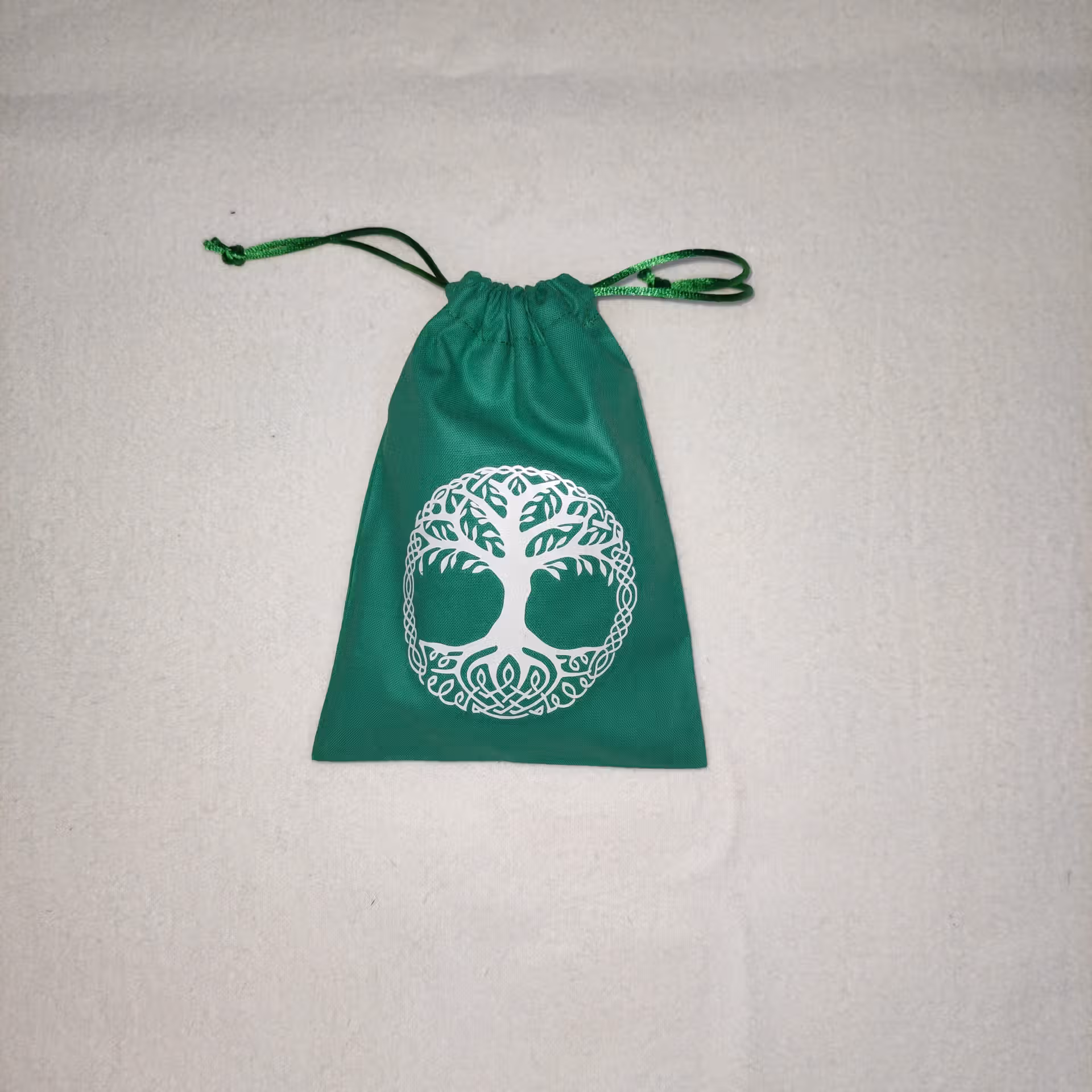IMG_20230722_212728_2 Bourse à dés plate - motif arbre de vie celtique Yggdrasil