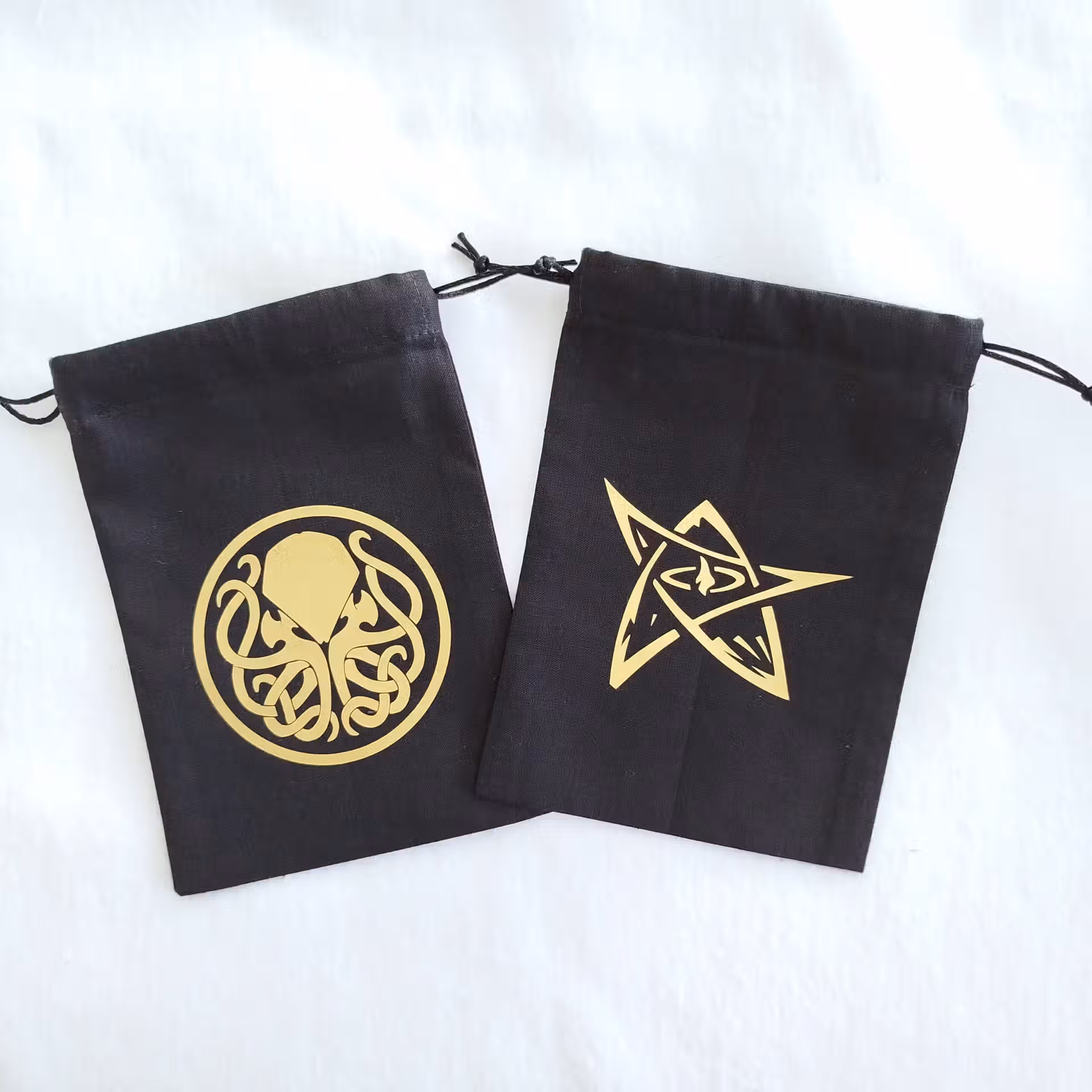 IMG_20240306_112353 Bourse à dés plate - motif pieuvre Cthulhu