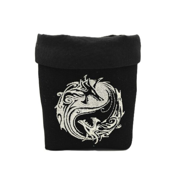 bourse à dé carrée brodée noire avec deux dragons blancs yin yang ouverte