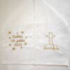 Echarpe de baptême brodée avec une croix et une bible ange en coton blanc et personnalisée