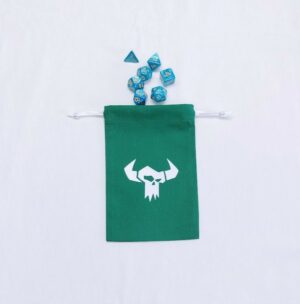 Bourse à dés plate verte - motif Ork à cornes (version 1)