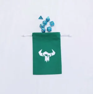 Bourse à dés plate verte - motif Ork à cornes (version 1)