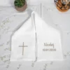 Echarpe de baptême personnalisée brodée avec une croix