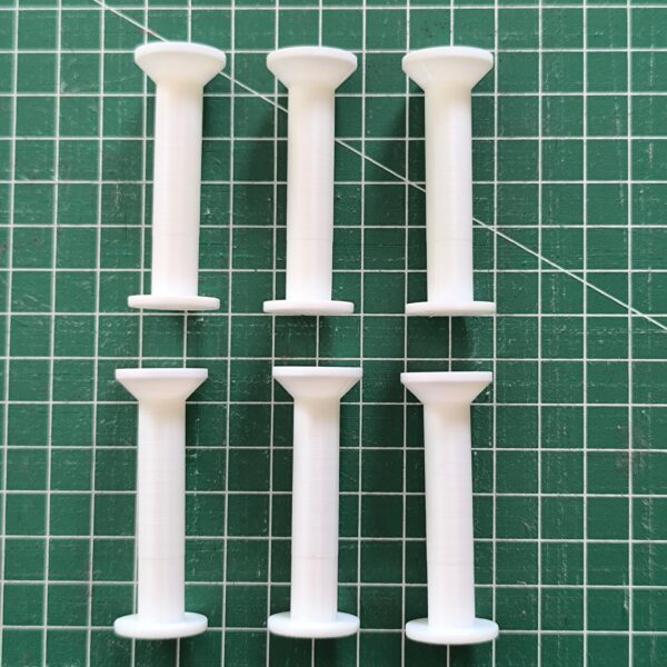 IMG_20251025_141226-EDIT Bobines vides pour fil à coudre - à remplir