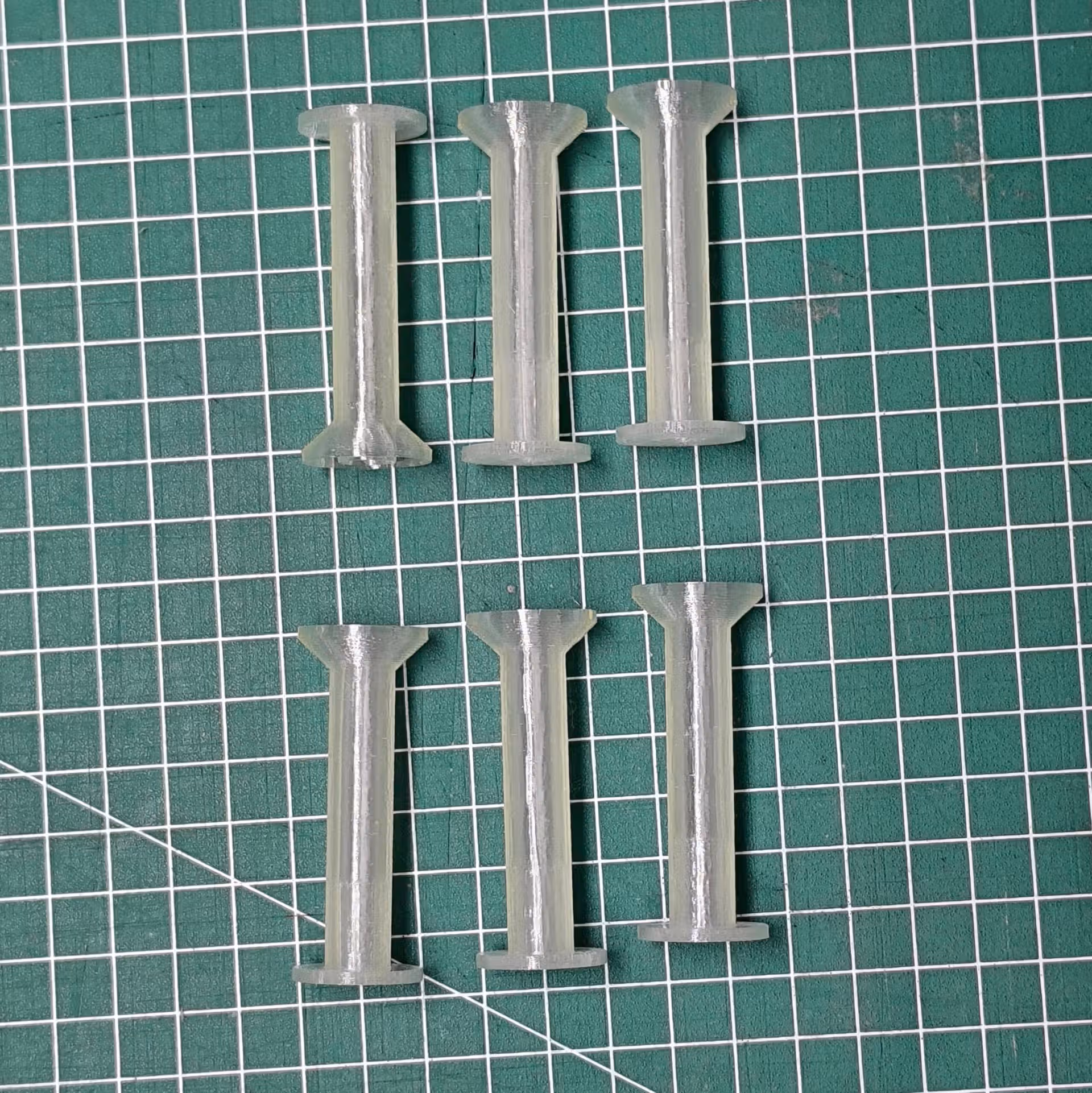 Bobines vides pour fil à coudre - à remplir