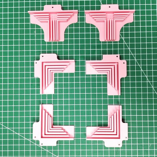Guide d'angles pour la fabrication de boîte en carton
