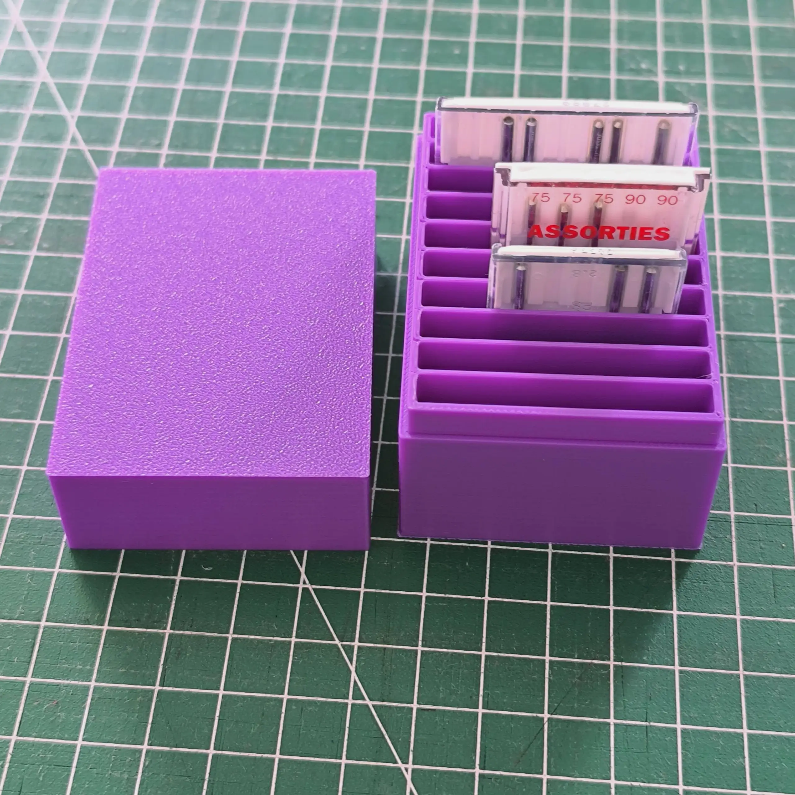 IMG_20251208_140527-EDIT Boîte de rangement avec couvercle pour étui d'aiguilles