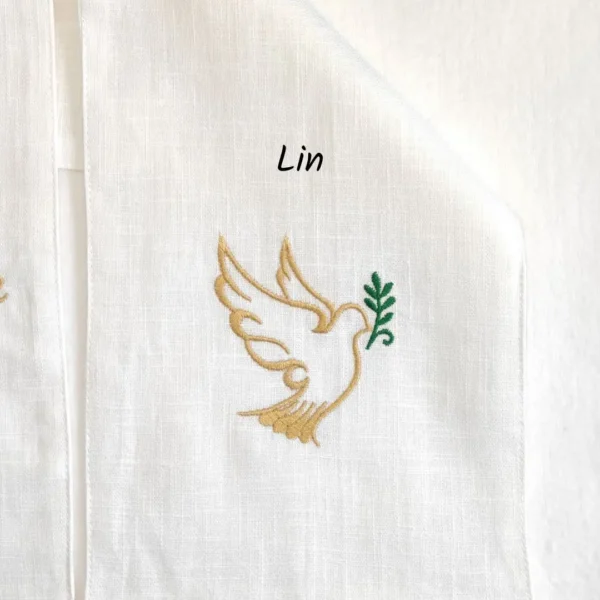 2 Echarpe de baptême personnalisée brodée avec une colombe