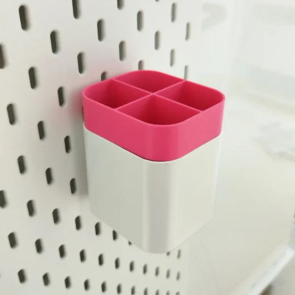 séparateur 4 compartiments rose foncé Séparateur 4 compartiments pour récipient Skadis